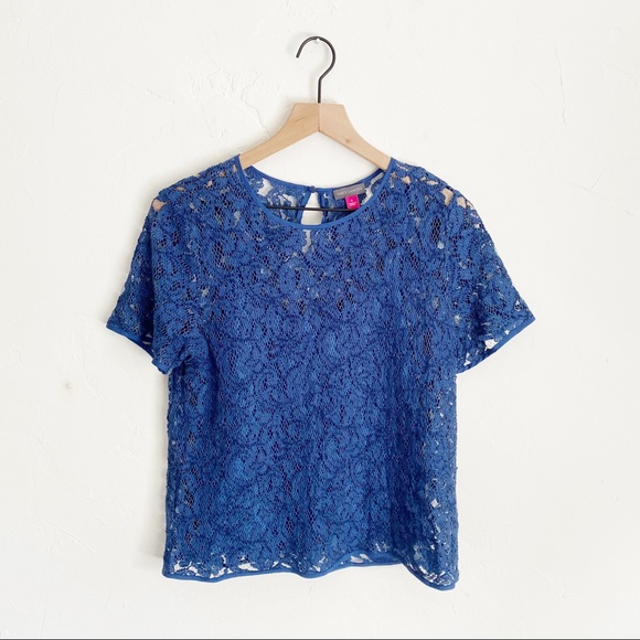 Vince Camuto Tops - Vince Camuto Short Sleeve Blue Lace Top Size Small